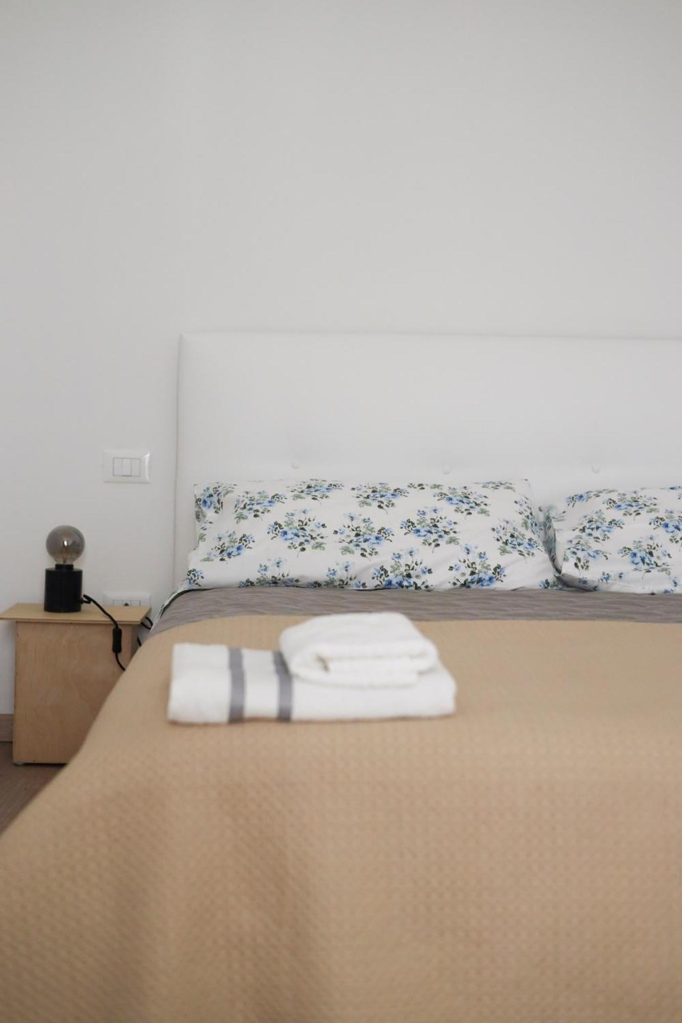 Urban Corner House Appartement Bologna Buitenkant foto